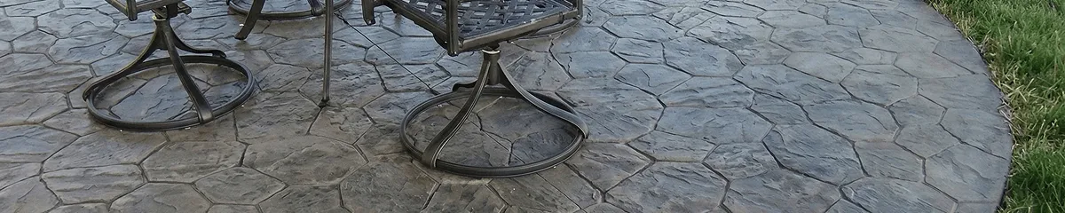Garden relaxation area with professionally installed stone flooring in Jacksonville FL